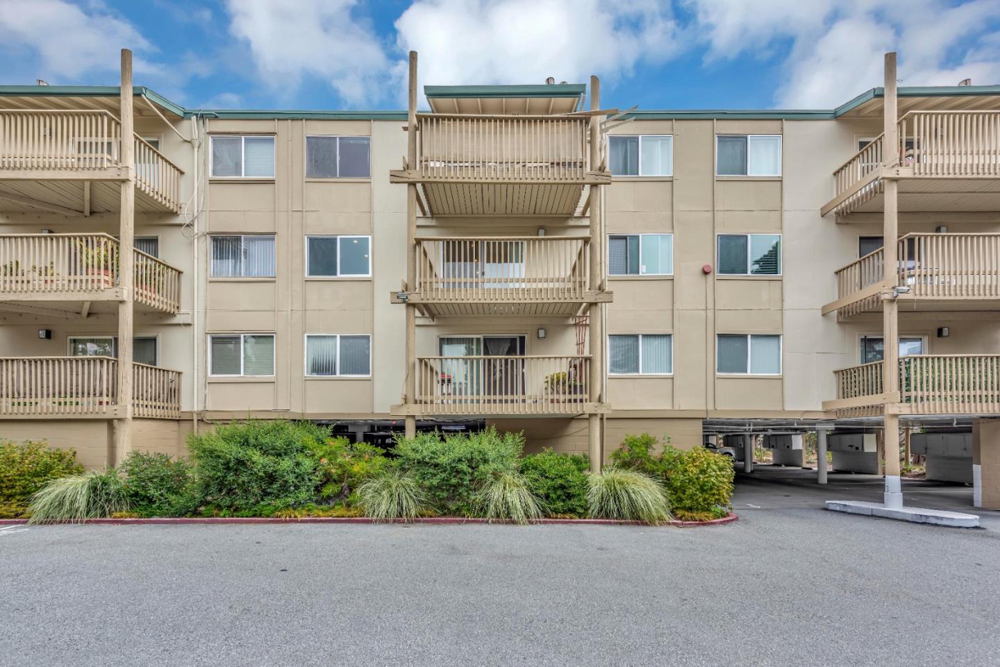 Detail Gallery Image 1 of 1 For 397 Imperial Way #235,  Daly City,  CA 94015 - 1 Beds | 1 Baths