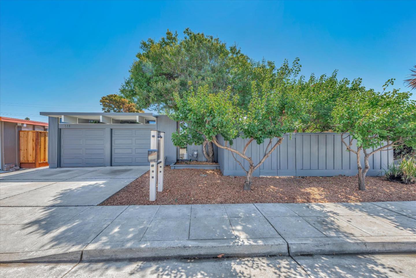 Detail Gallery Image 1 of 1 For 644 Joanne Dr, San Mateo,  CA 94402 - 3 Beds | 2 Baths