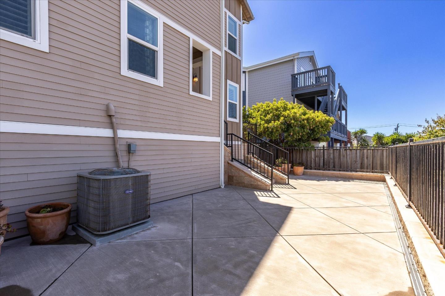 Detail Gallery Image 10 of 43 For 8 Rosebud Ct, Daly City,  CA 94014 - 2 Beds | 2/1 Baths
