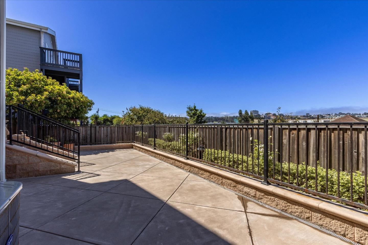 Detail Gallery Image 11 of 43 For 8 Rosebud Ct, Daly City,  CA 94014 - 2 Beds | 2/1 Baths