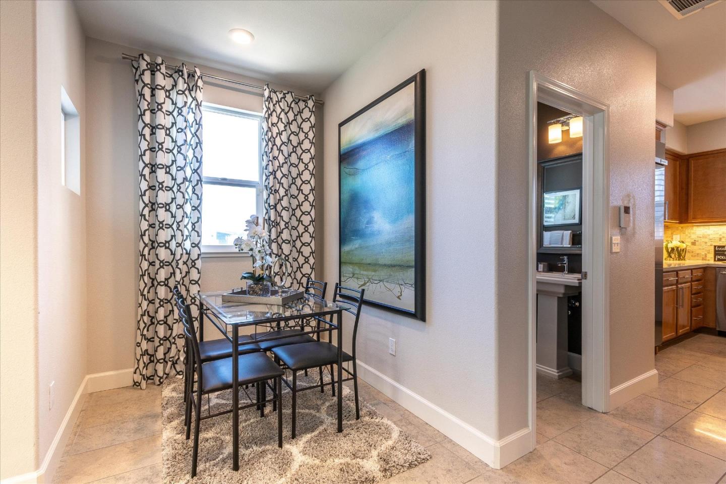 Detail Gallery Image 13 of 43 For 8 Rosebud Ct, Daly City,  CA 94014 - 2 Beds | 2/1 Baths
