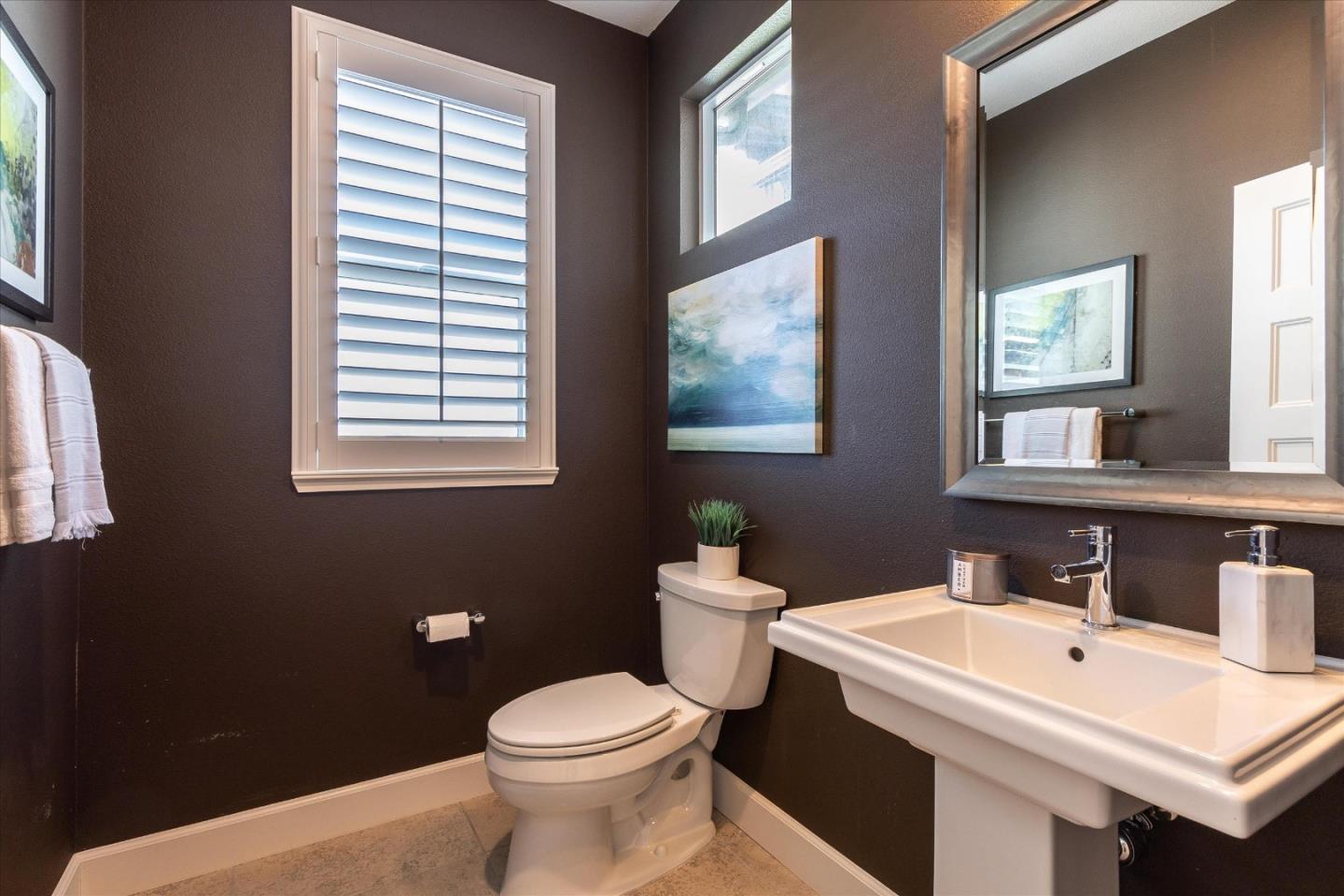 Detail Gallery Image 20 of 43 For 8 Rosebud Ct, Daly City,  CA 94014 - 2 Beds | 2/1 Baths
