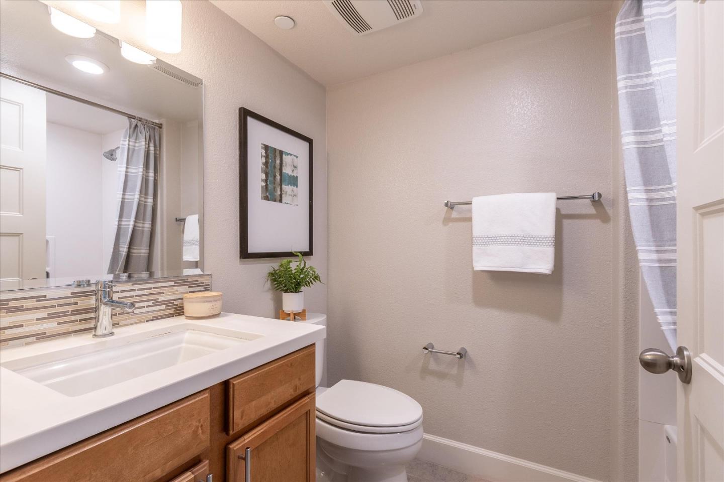 Detail Gallery Image 31 of 43 For 8 Rosebud Ct, Daly City,  CA 94014 - 2 Beds | 2/1 Baths