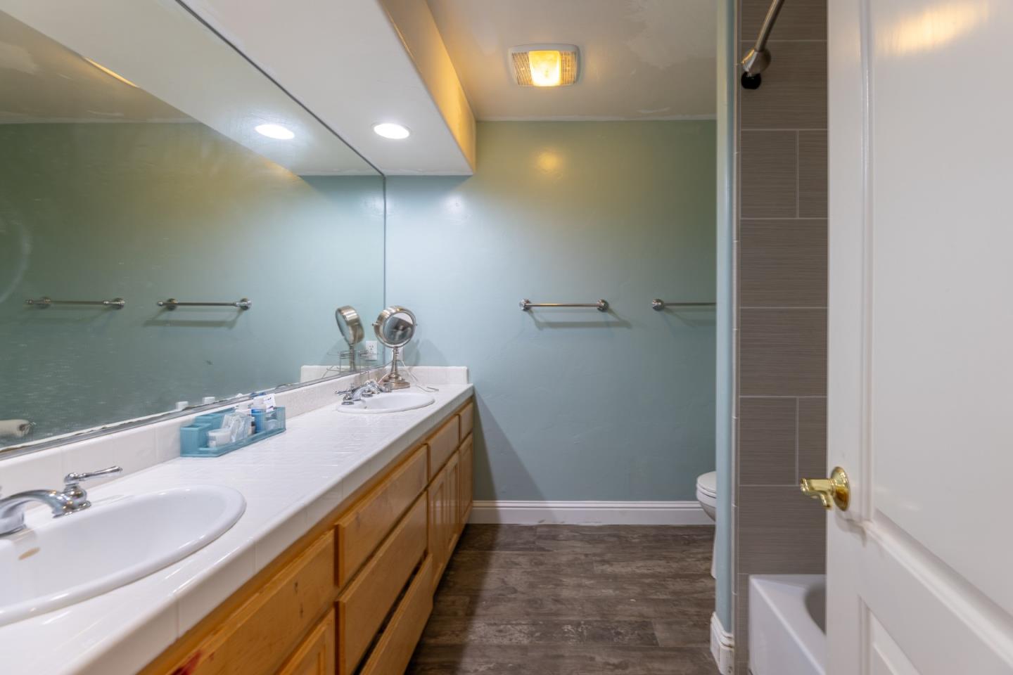Detail Gallery Image 22 of 42 For 8734 Woodland Heights Ln, Salinas,  CA 93907 - 4 Beds | 3/1 Baths