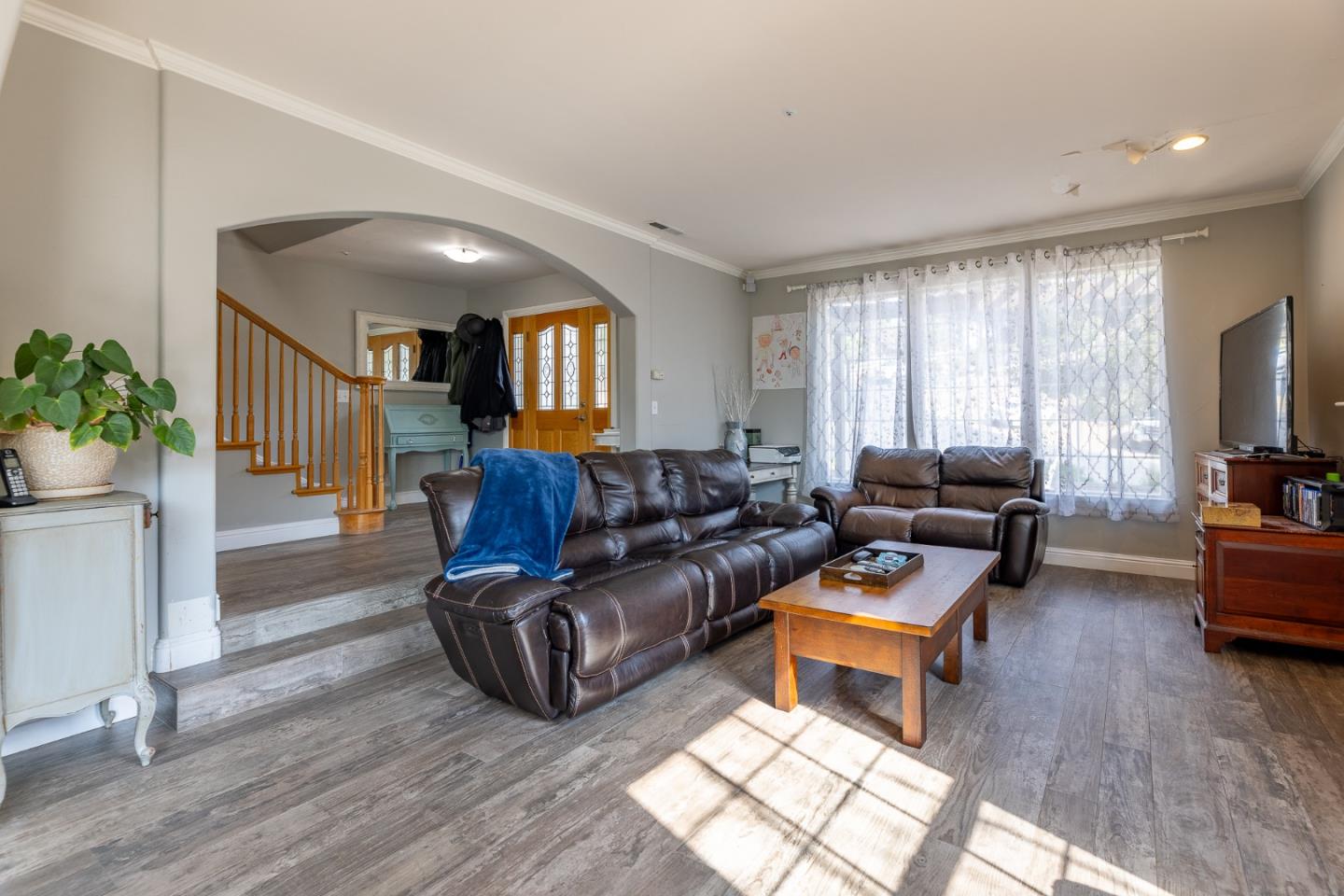 Detail Gallery Image 9 of 42 For 8734 Woodland Heights Ln, Salinas,  CA 93907 - 4 Beds | 3/1 Baths