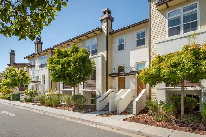 Detail Gallery Image 1 of 1 For 417 Derby Ave #V4,  San Mateo,  CA 94403 - 4 Beds | 3/1 Baths