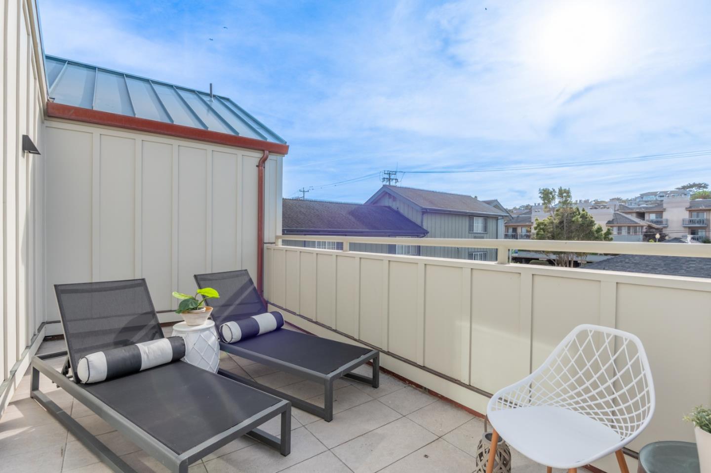 Detail Gallery Image 14 of 15 For 457 Wave St #3,  Monterey,  CA 93940 - 3 Beds | 2 Baths