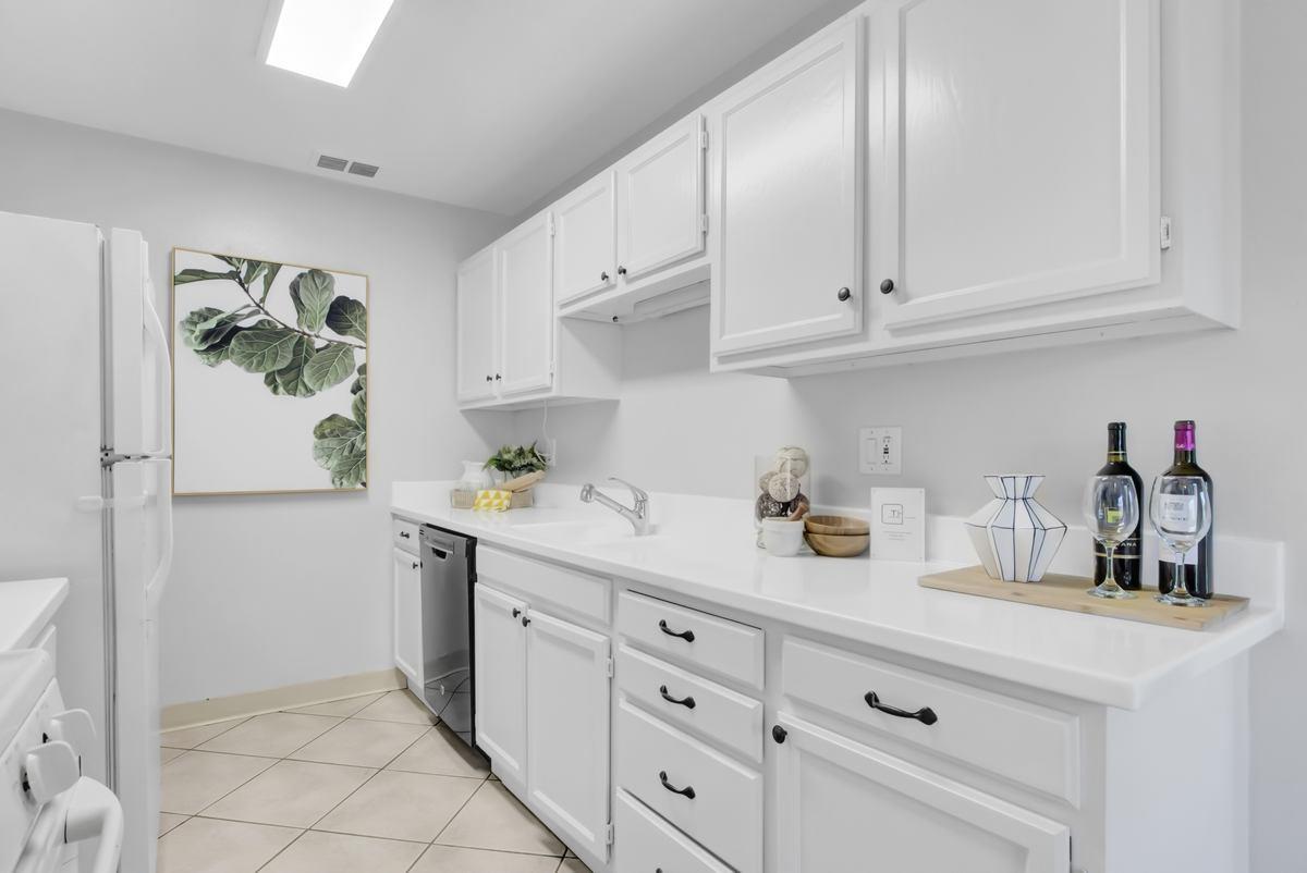 Detail Gallery Image 11 of 32 For 325 San Miguel Ct #1,  Milpitas,  CA 95035 - 3 Beds | 1 Baths