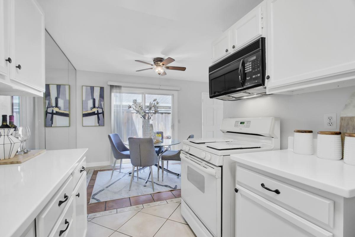 Detail Gallery Image 13 of 32 For 325 San Miguel Ct #1,  Milpitas,  CA 95035 - 3 Beds | 1 Baths