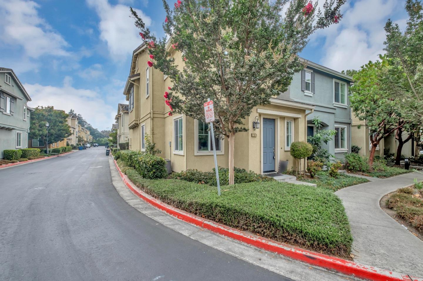 Photo of 22870 Amador St in Hayward, CA