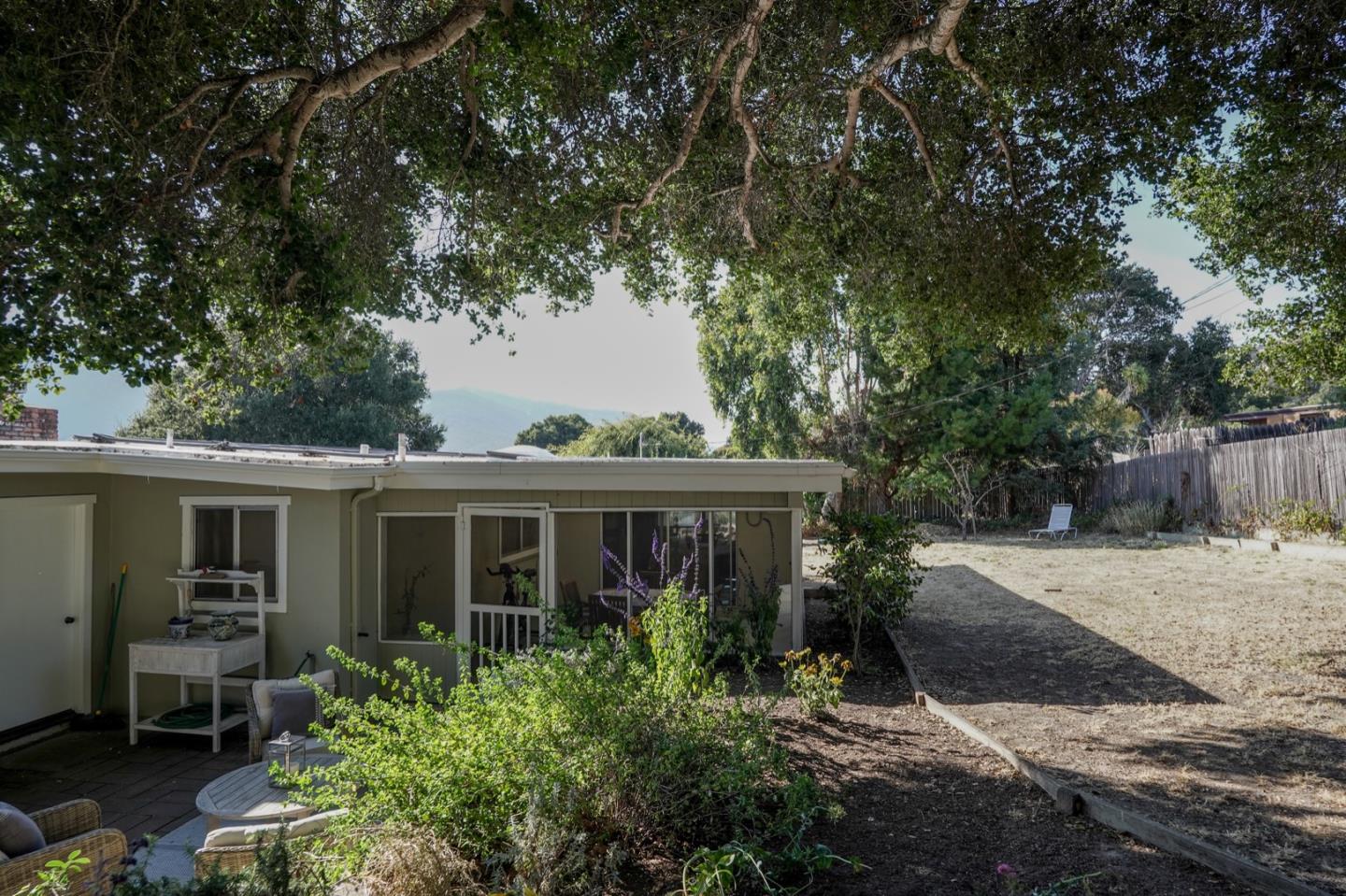 Detail Gallery Image 21 of 24 For 60 Lupin Ln, Carmel Valley,  CA 93924 - 4 Beds | 2 Baths