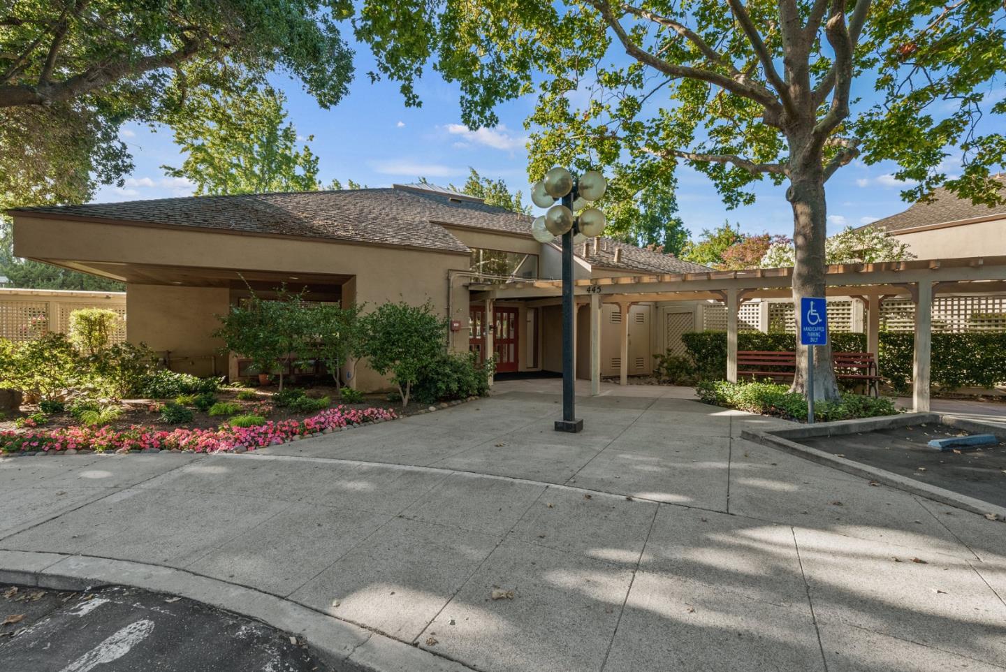 Detail Gallery Image 1 of 1 For 453 Alberto Way #D159,  Los Gatos,  CA 95032 - 1 Beds | 1 Baths