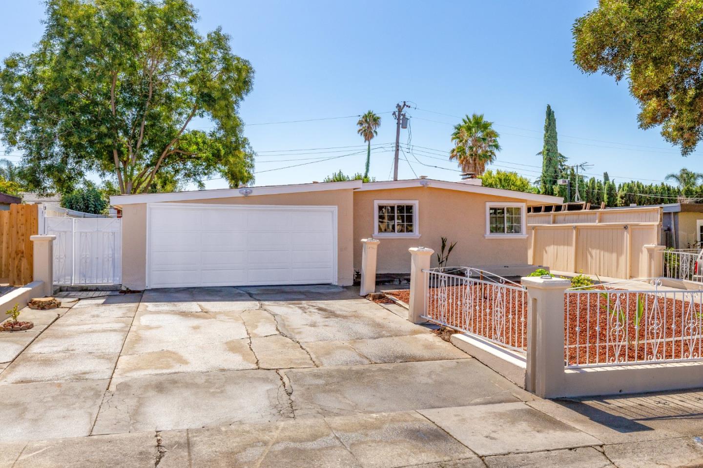 Detail Gallery Image 1 of 1 For 1586 Berksford Way, San Jose,  CA 95127 - 3 Beds | 2 Baths