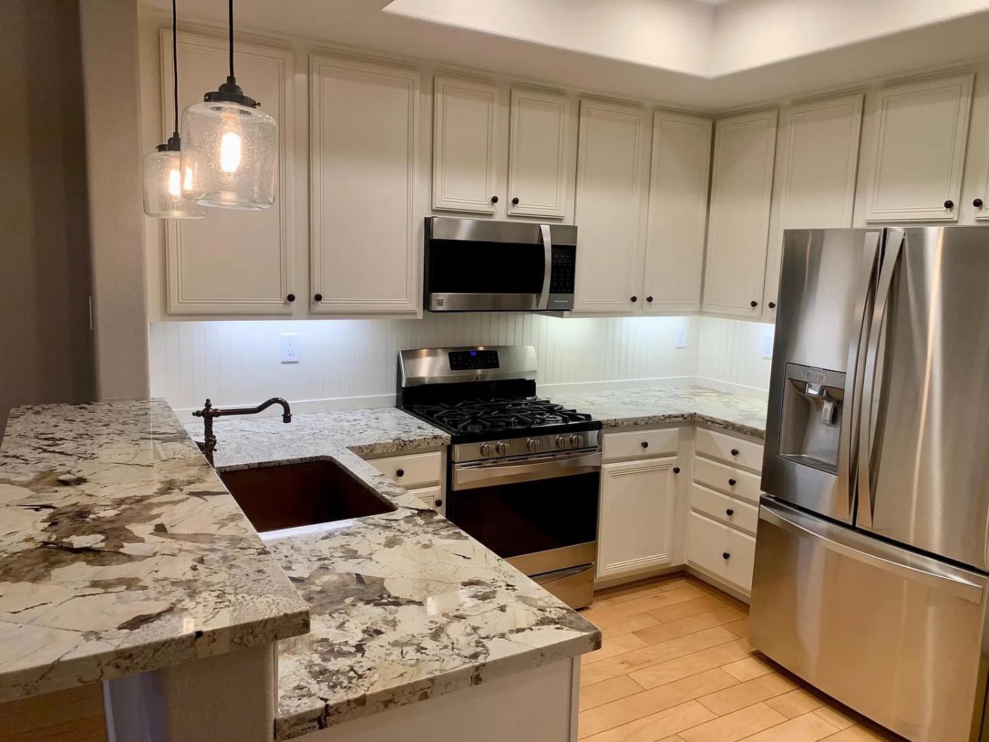 Detail Gallery Image 13 of 47 For 121 Orchard Oak Cir, Campbell,  CA 95008 - 3 Beds | 2/1 Baths
