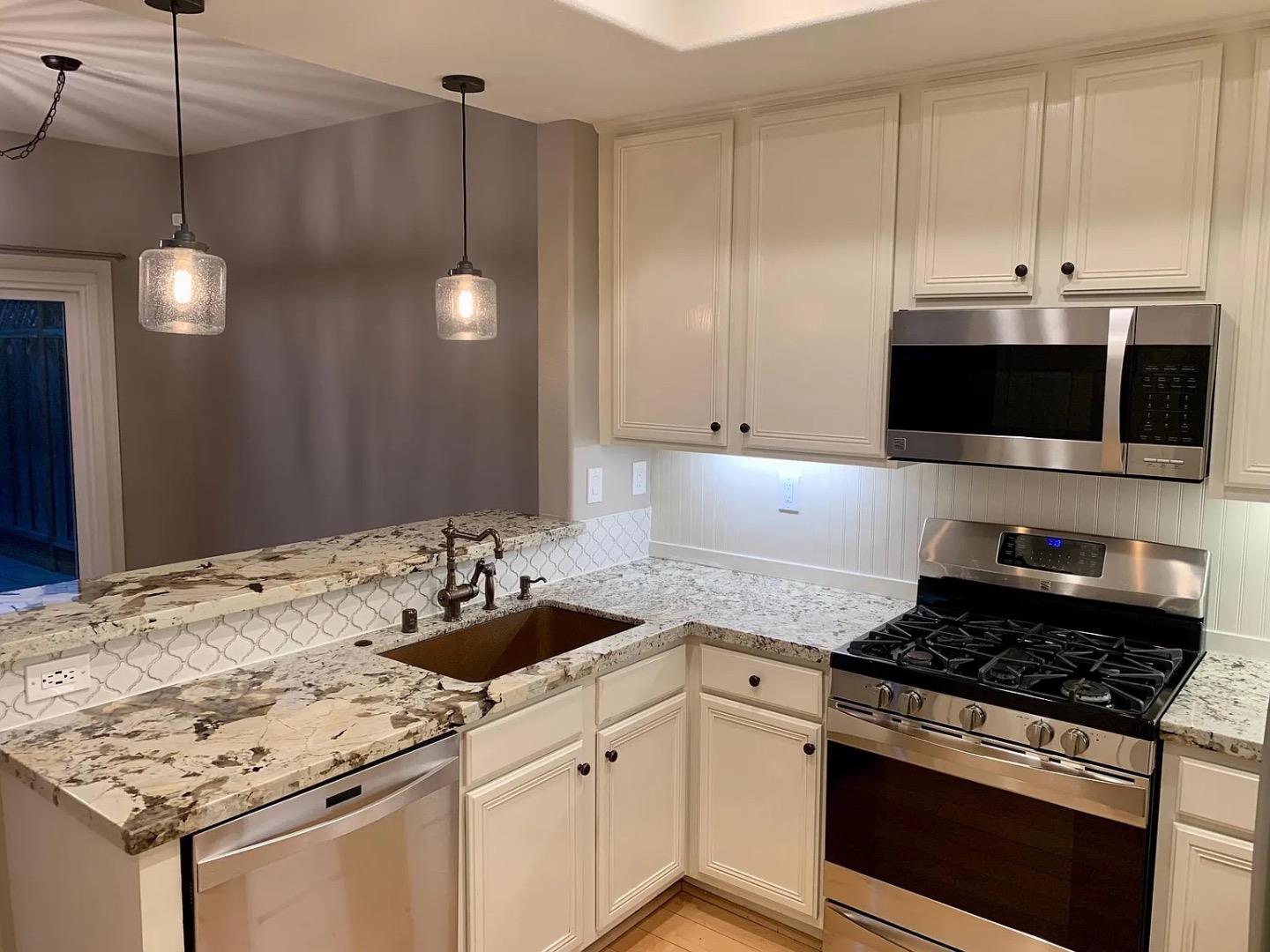 Detail Gallery Image 14 of 47 For 121 Orchard Oak Cir, Campbell,  CA 95008 - 3 Beds | 2/1 Baths