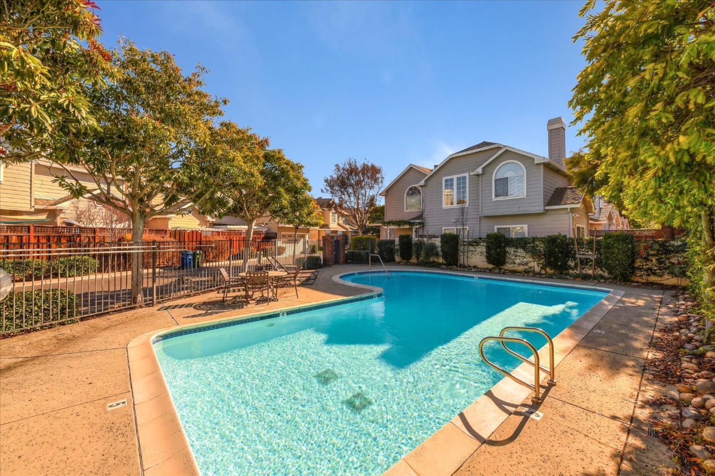 Detail Gallery Image 44 of 47 For 121 Orchard Oak Cir, Campbell,  CA 95008 - 3 Beds | 2/1 Baths