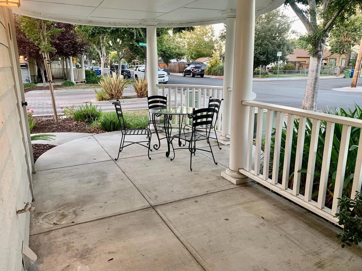 Detail Gallery Image 5 of 47 For 121 Orchard Oak Cir, Campbell,  CA 95008 - 3 Beds | 2/1 Baths