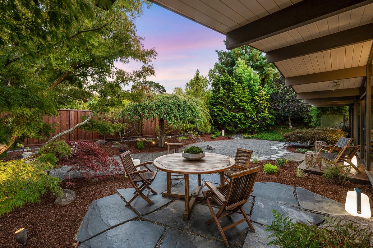 Detail Gallery Image 24 of 31 For 1547 Tarrytown St, San Mateo,  CA 94402 - 4 Beds | 2 Baths