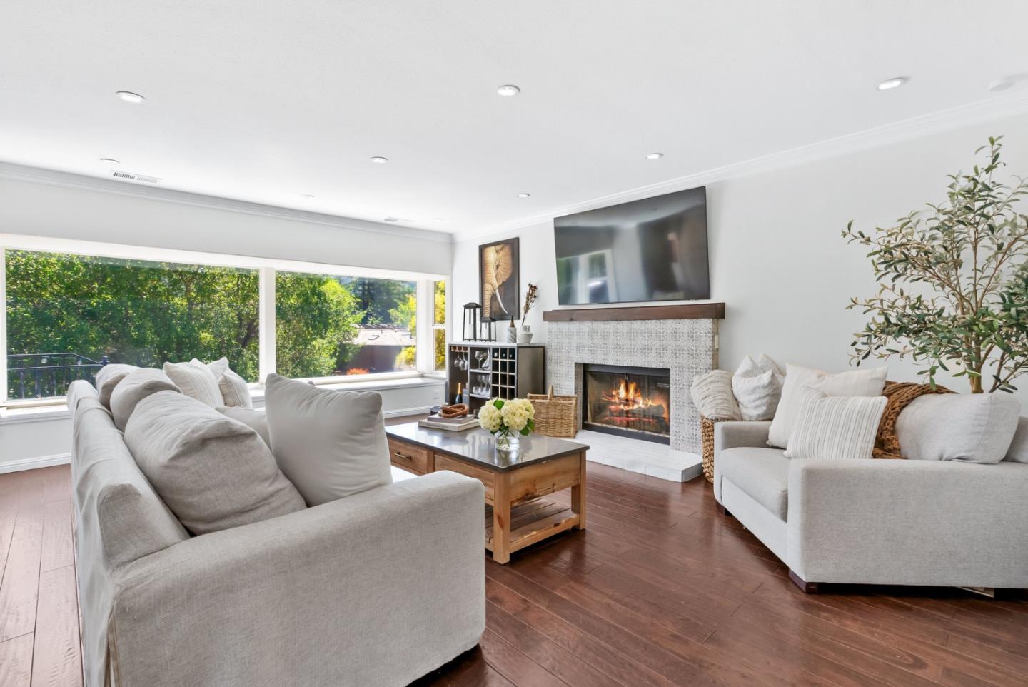 Detail Gallery Image 8 of 68 For 85 Prospect Ave, Los Gatos,  CA 95030 - 4 Beds | 4 Baths