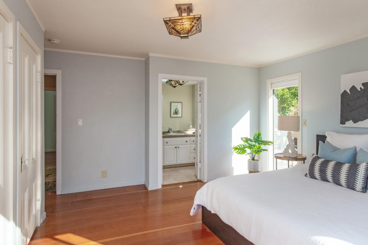 Detail Gallery Image 15 of 44 For 16050 Overlook Dr, Los Gatos,  CA 95030 - 2 Beds | 2 Baths