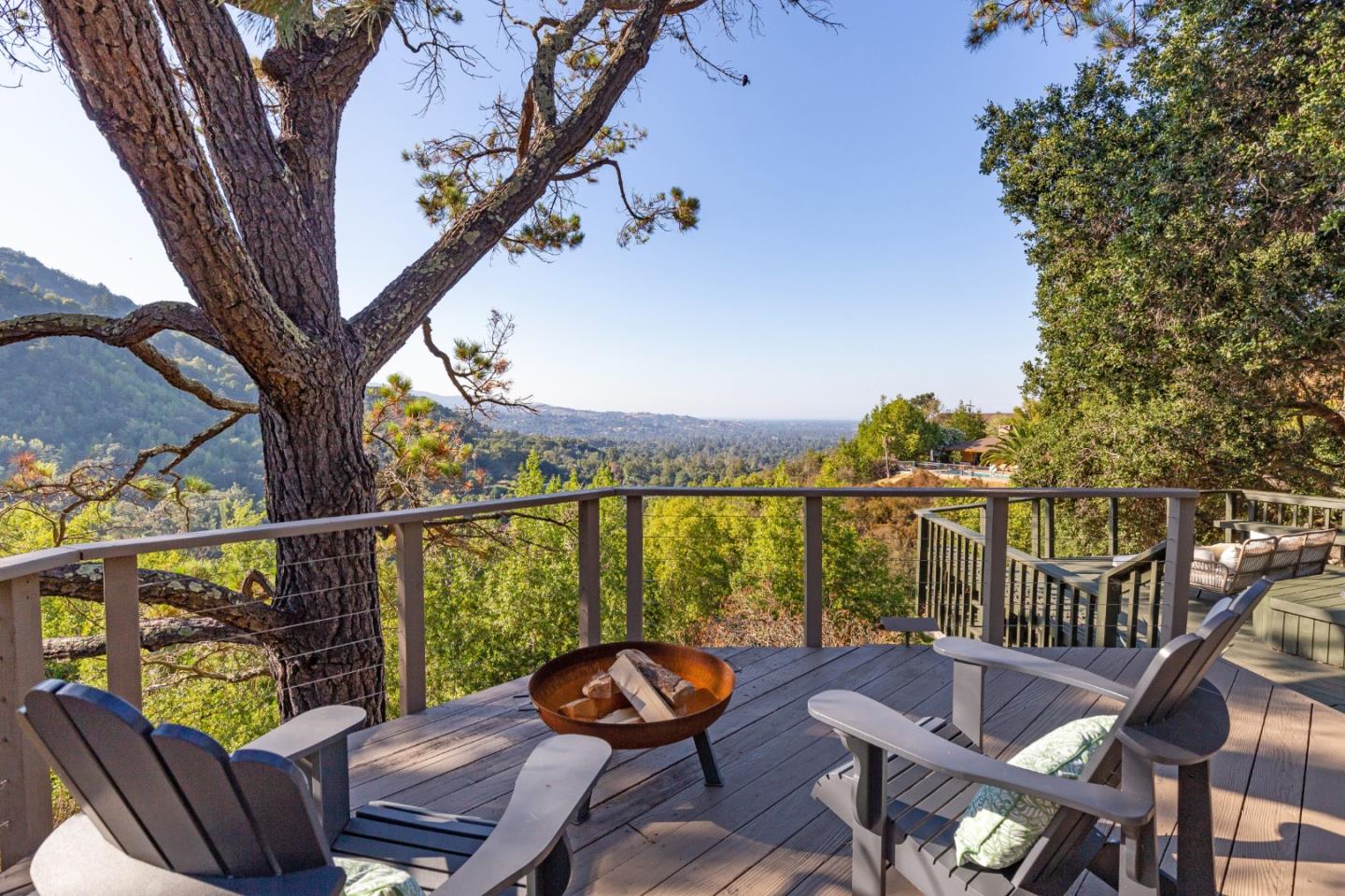 Detail Gallery Image 4 of 44 For 16050 Overlook Dr, Los Gatos,  CA 95030 - 2 Beds | 2 Baths