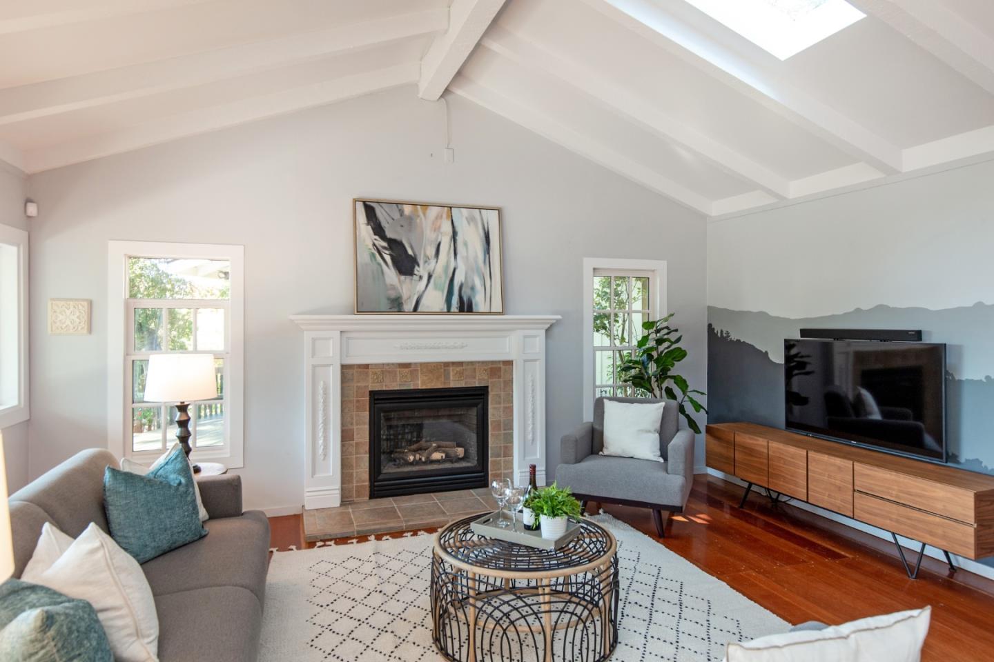Detail Gallery Image 6 of 44 For 16050 Overlook Dr, Los Gatos,  CA 95030 - 2 Beds | 2 Baths