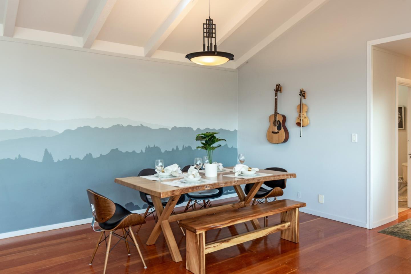 Detail Gallery Image 7 of 44 For 16050 Overlook Dr, Los Gatos,  CA 95030 - 2 Beds | 2 Baths