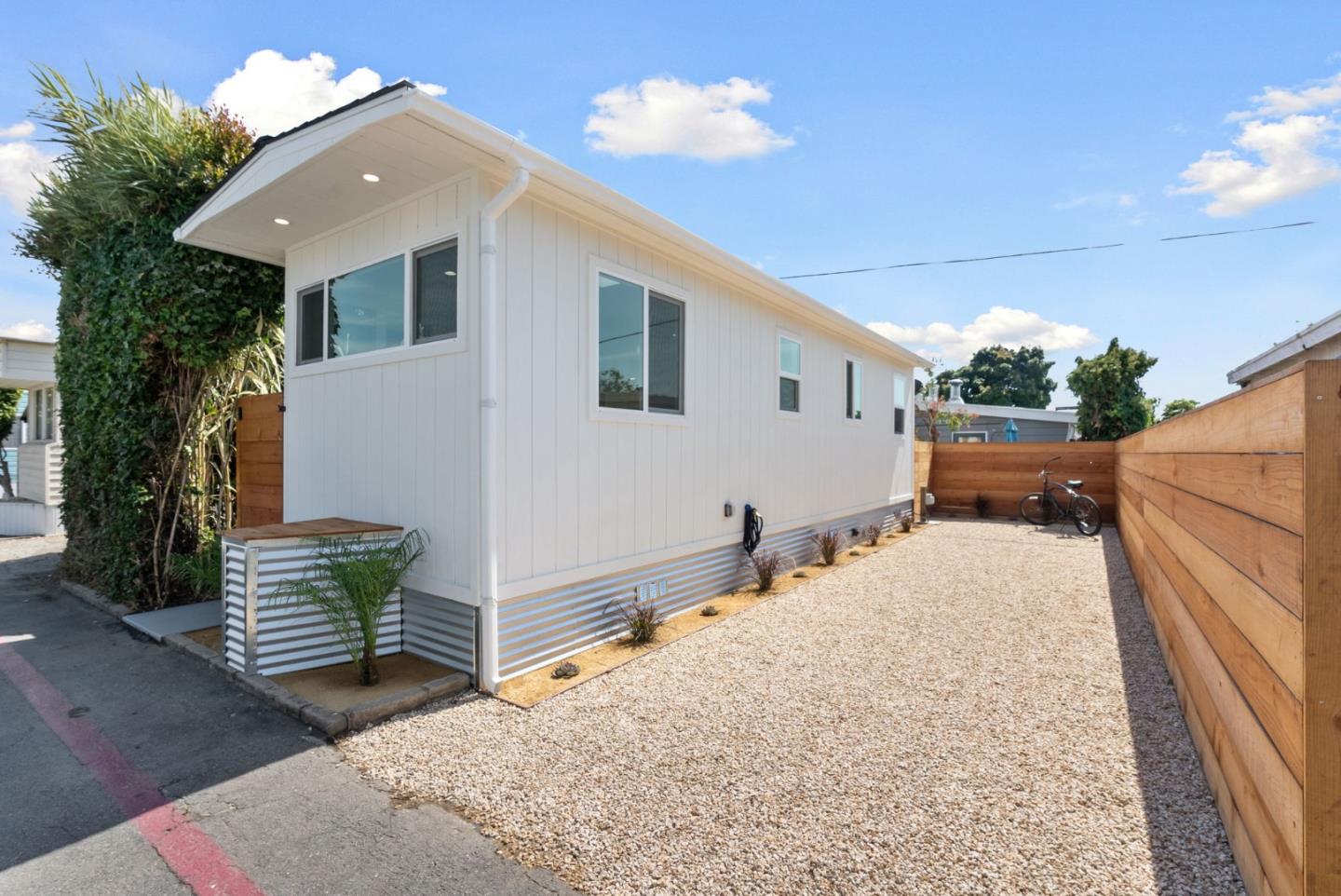 Detail Gallery Image 31 of 34 For 890 38th Ave #48,  Santa Cruz,  CA 95062 - 2 Beds | 1 Baths