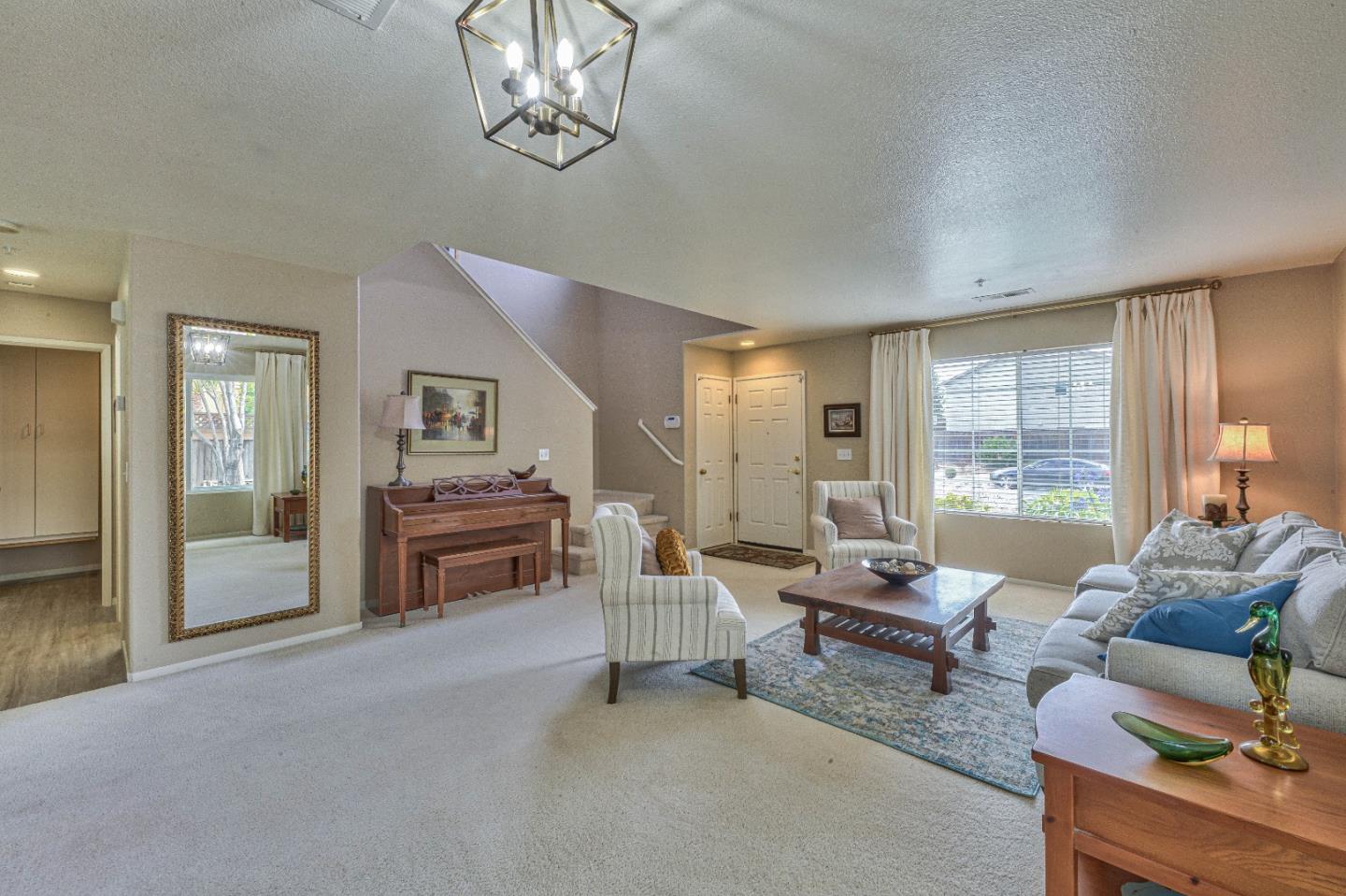 418  Zinfandel Way