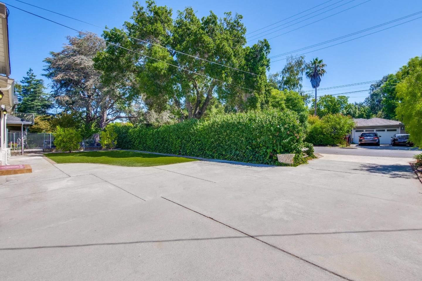 Detail Gallery Image 3 of 42 For 51 Watkins Ave, Atherton,  CA 94027 - 4 Beds | 2 Baths