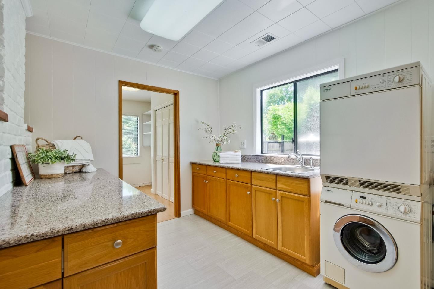 Detail Gallery Image 37 of 42 For 51 Watkins Ave, Atherton,  CA 94027 - 4 Beds | 2 Baths