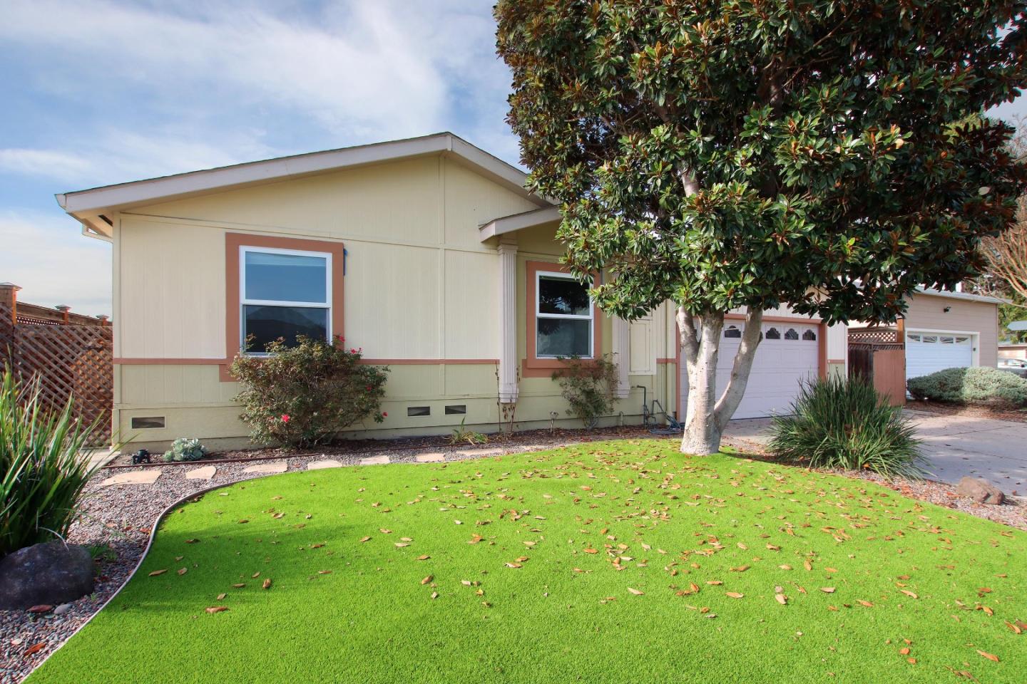 2165 Chanticleer Ave Santa Cruz CA 95062 3 Beds 2 Baths