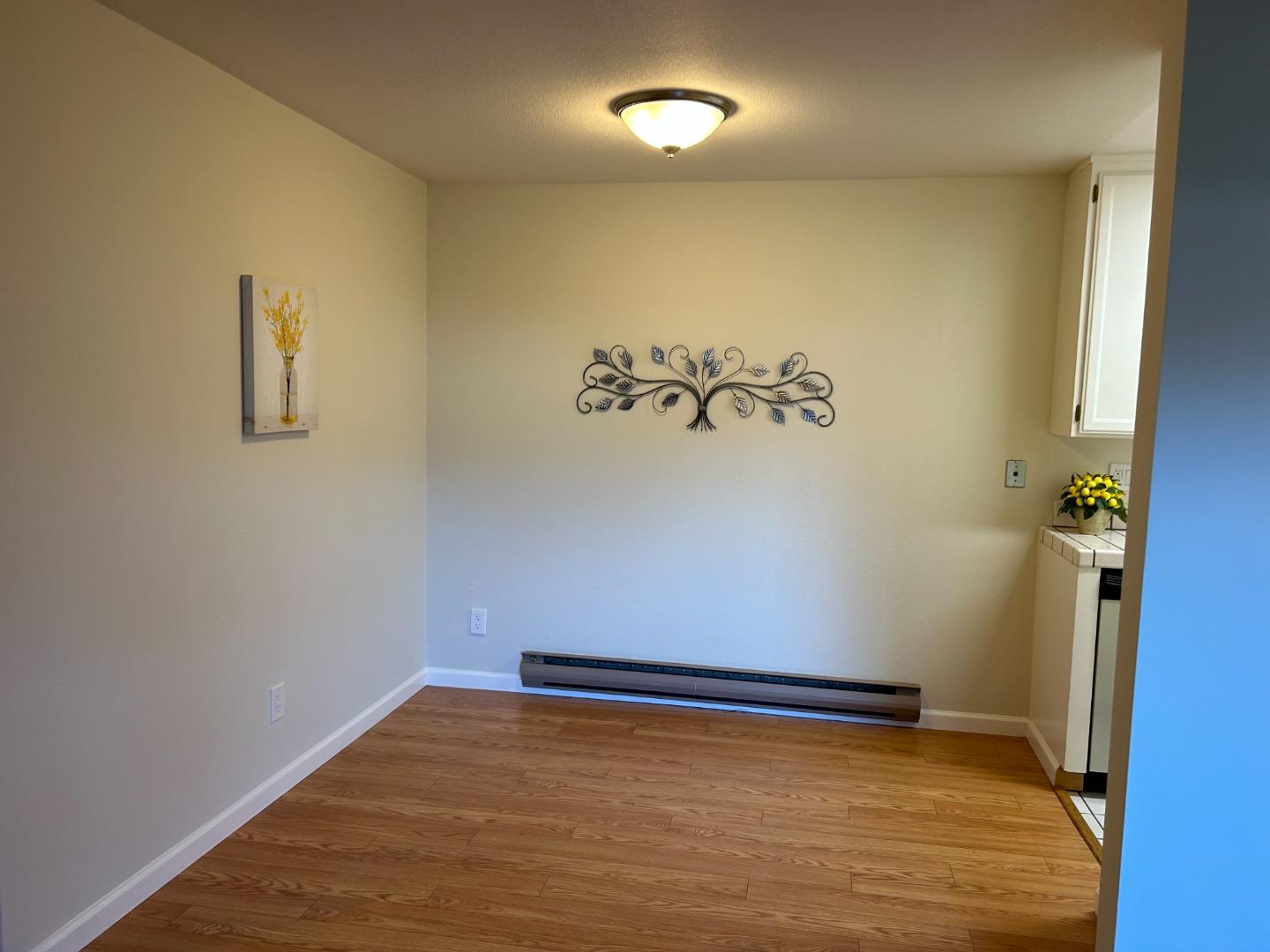 Detail Gallery Image 4 of 16 For 3593 S Bascom Ave #20,  Campbell,  CA 95008 - 1 Beds | 1 Baths