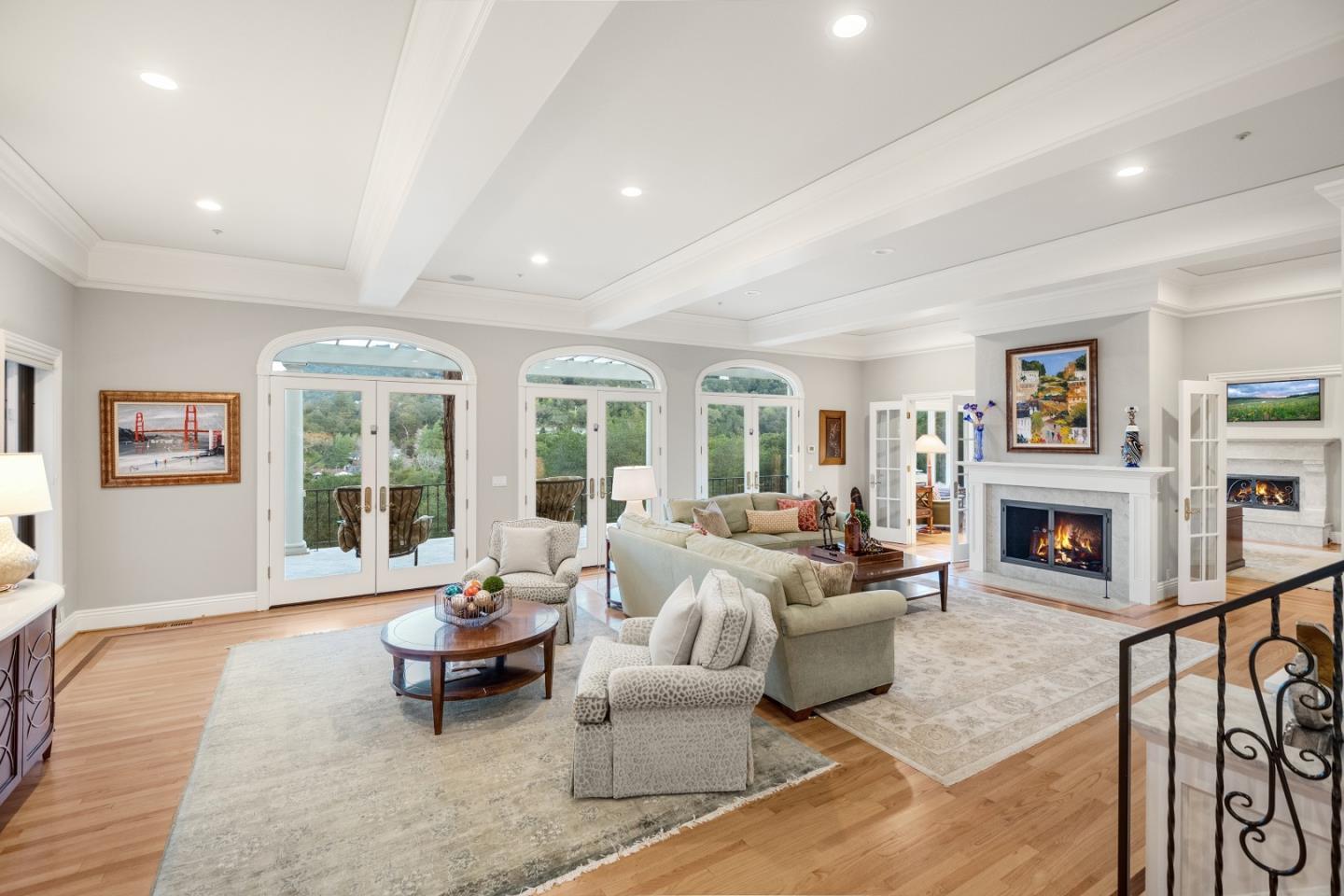 Detail Gallery Image 15 of 81 For 17150 Los Robles Way, Los Gatos,  CA 95030 - 4 Beds | 5/1 Baths