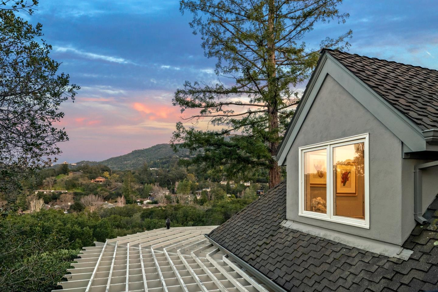 Detail Gallery Image 32 of 81 For 17150 Los Robles Way, Los Gatos,  CA 95030 - 4 Beds | 5/1 Baths