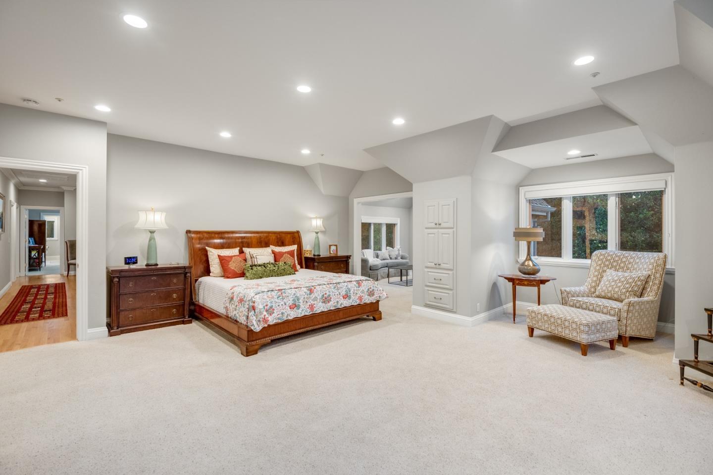 Detail Gallery Image 33 of 81 For 17150 Los Robles Way, Los Gatos,  CA 95030 - 4 Beds | 5/1 Baths