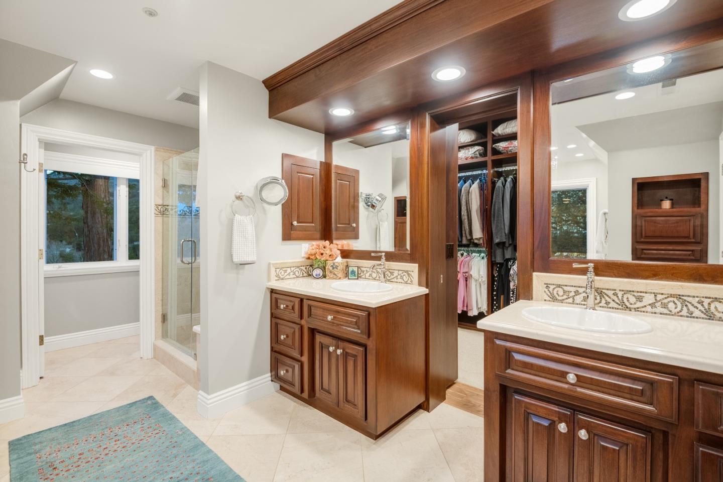 Detail Gallery Image 37 of 81 For 17150 Los Robles Way, Los Gatos,  CA 95030 - 4 Beds | 5/1 Baths