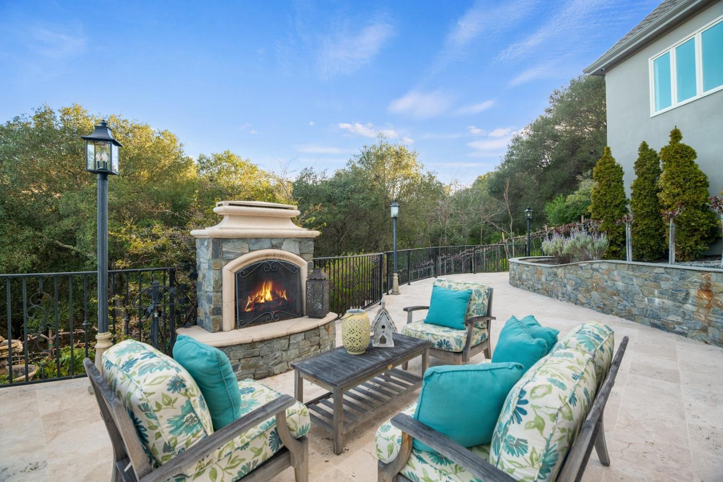 Detail Gallery Image 70 of 81 For 17150 Los Robles Way, Los Gatos,  CA 95030 - 4 Beds | 5/1 Baths