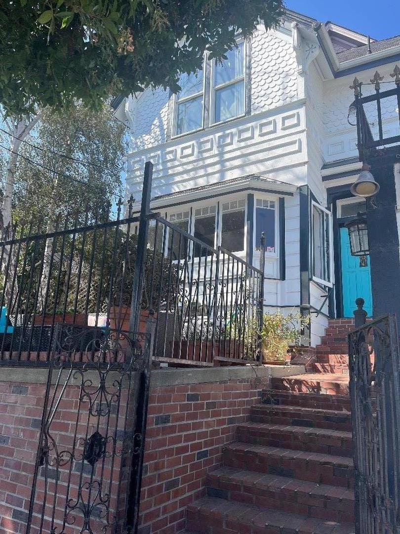 Detail Gallery Image 17 of 68 For 118 1st St, Santa Cruz,  CA 95060 - – Beds | – Baths