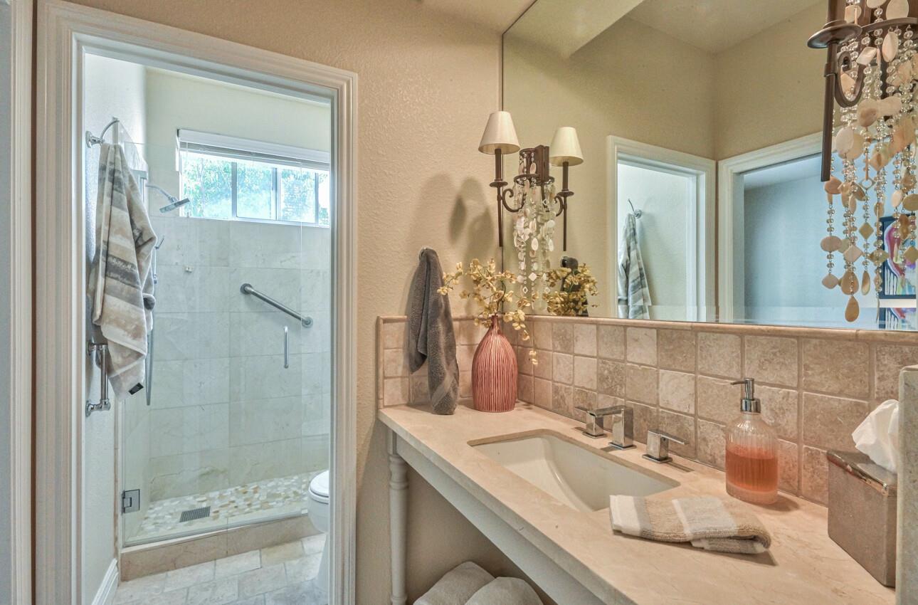 Detail Gallery Image 29 of 52 For 21941 Hearthwood Ct, Salinas,  CA 93908 - 5 Beds | 3 Baths
