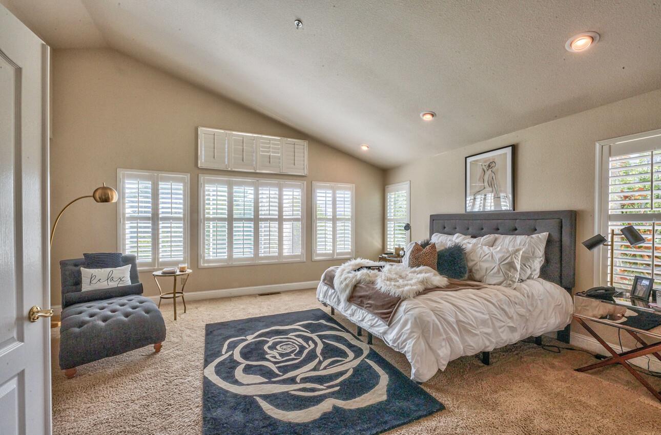 Detail Gallery Image 34 of 52 For 21941 Hearthwood Ct, Salinas,  CA 93908 - 5 Beds | 3 Baths
