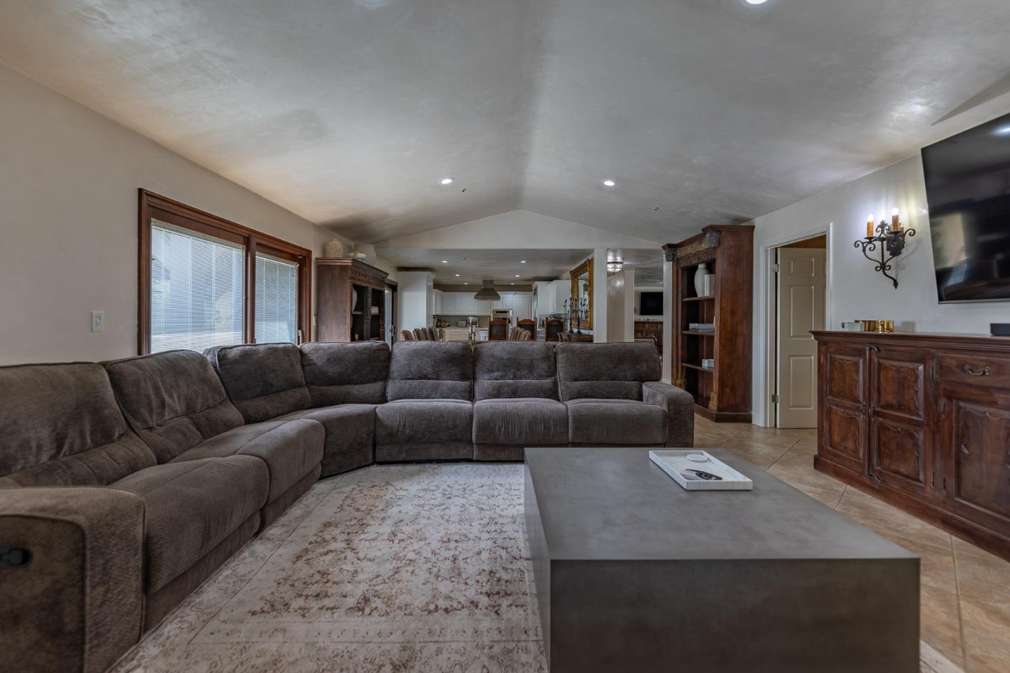 17520 Foothill Cir, Salinas, CA 93908 4 Beds 3 Baths (Active