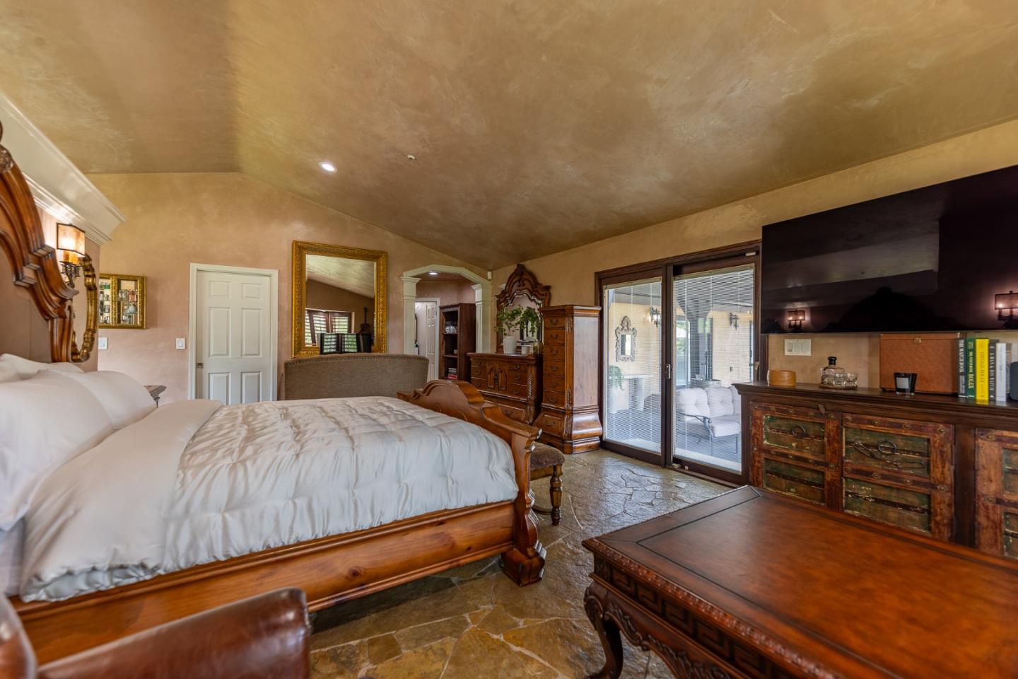 17520 Foothill Cir, Salinas, CA 93908 4 Beds 3 Baths (Active