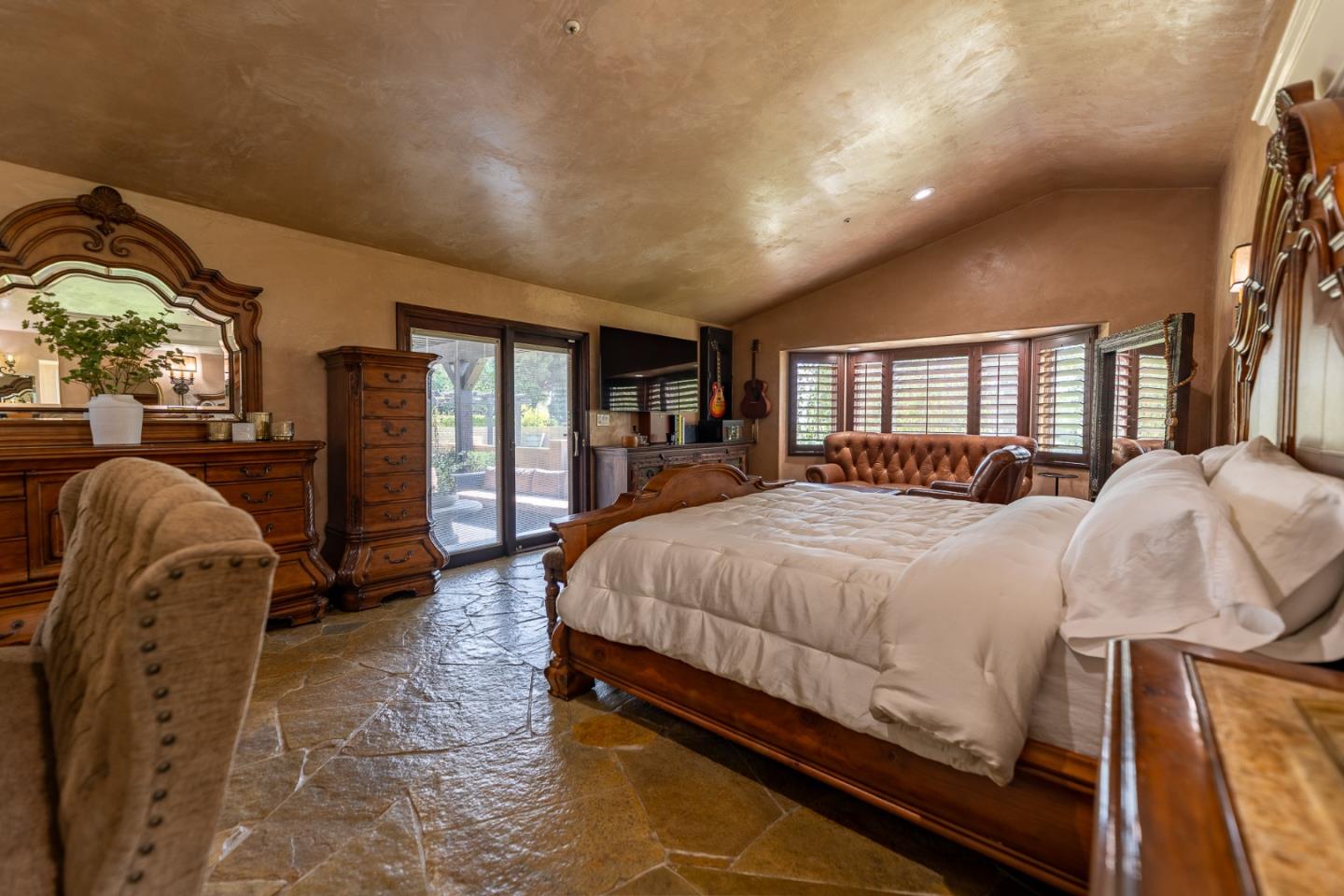 17520 Foothill Cir, Salinas, CA 93908 4 Beds 3 Baths (Active