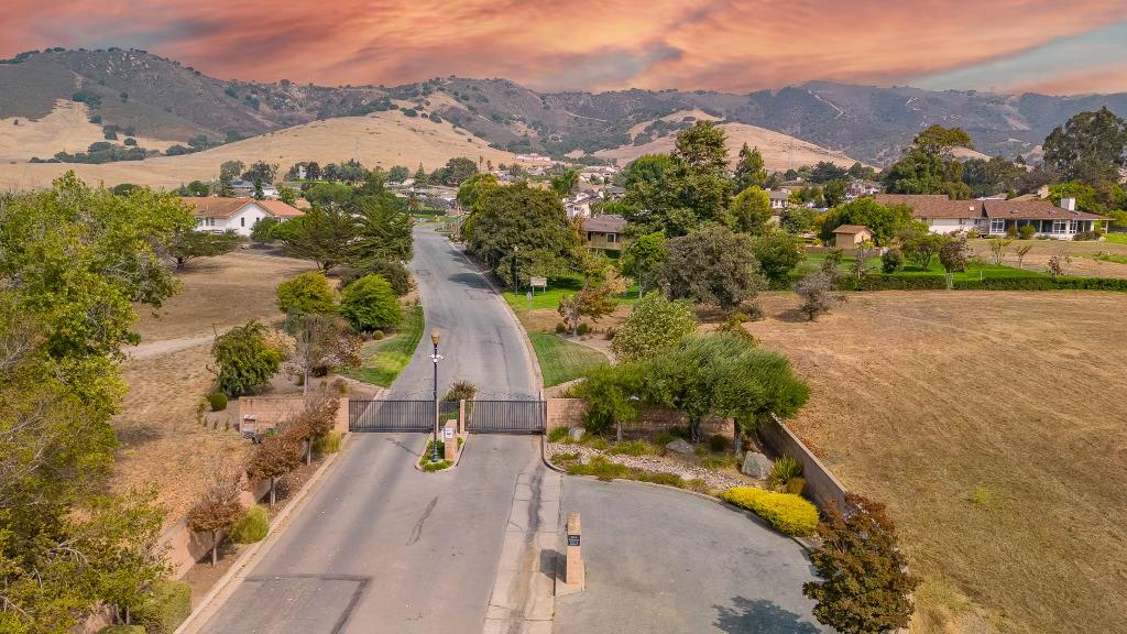 17520 Foothill Cir, Salinas, CA 93908 4 Beds 3 Baths (Active