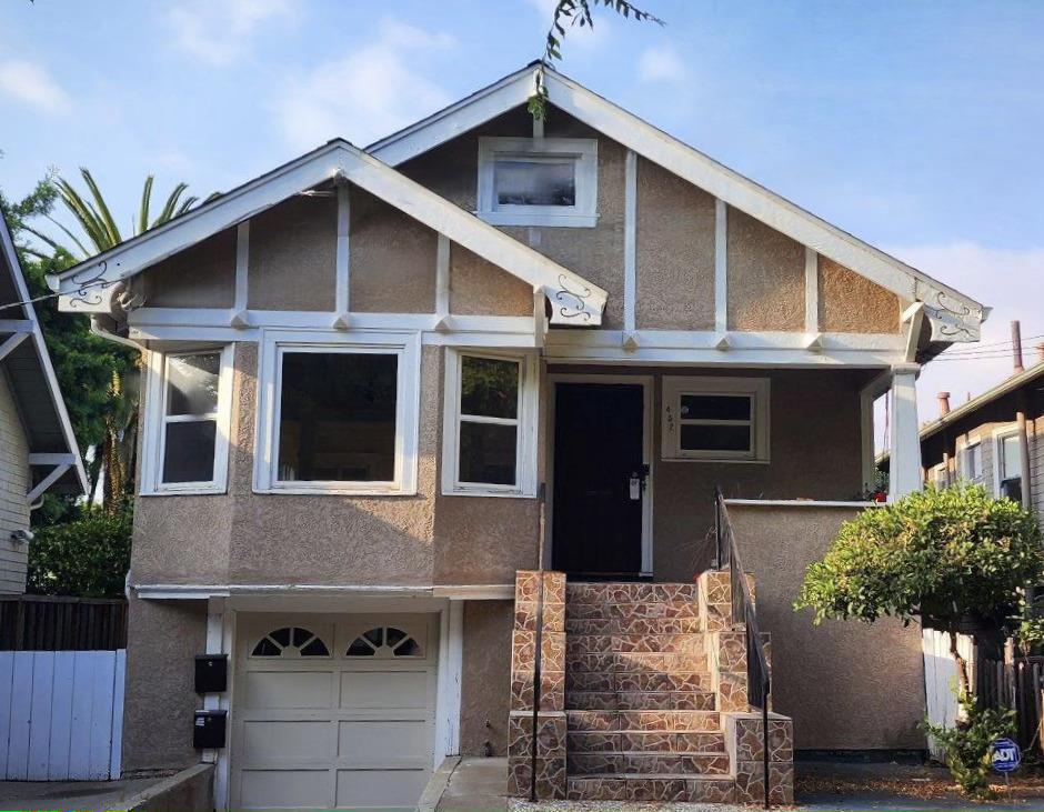 Photo of 452 59th St in Oakland, CA