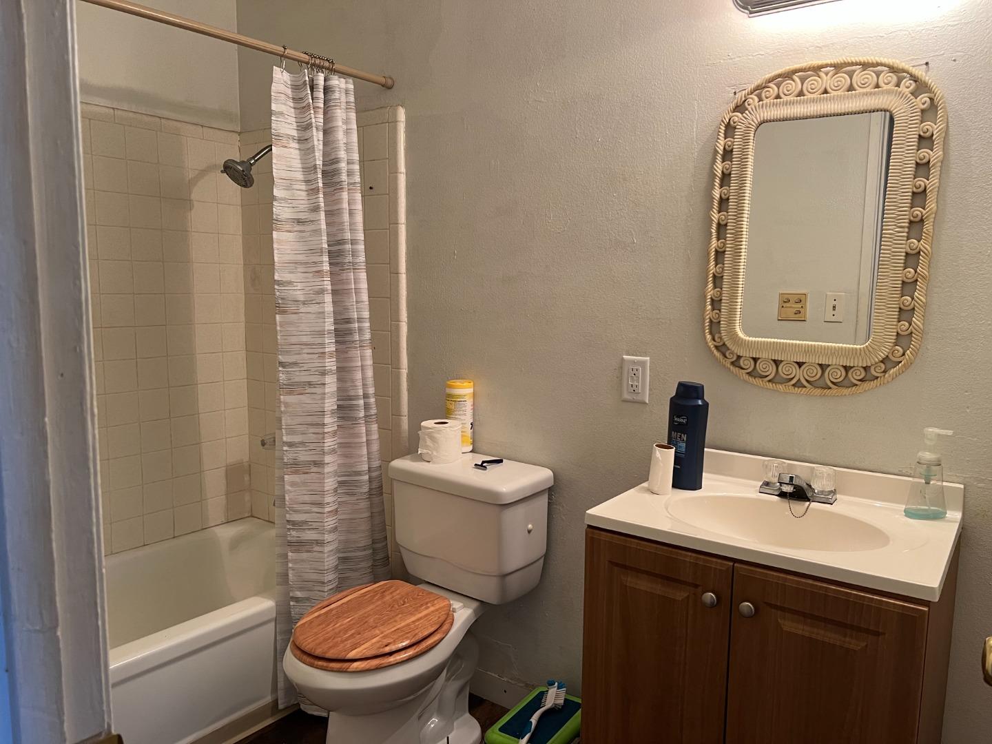 Detail Gallery Image 14 of 17 For 918 Acosta Plz #57,  Salinas,  CA 93905 - 3 Beds | 1/1 Baths