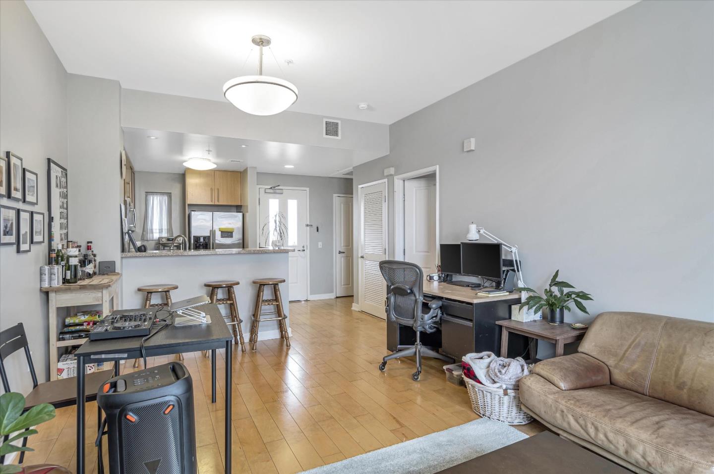 Detail Gallery Image 5 of 25 For 25 S 3rd St #411,  San Jose,  CA 95113 - 1 Beds | 1 Baths