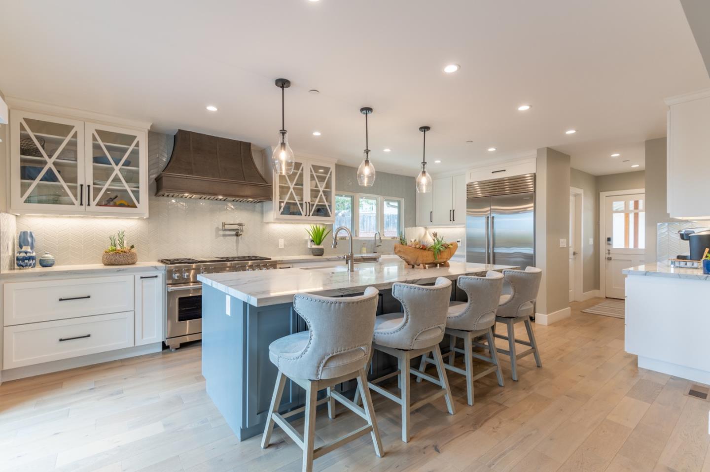Detail Gallery Image 10 of 49 For 66 Rancho Rd, Carmel Valley,  CA 93924 - 4 Beds | 3/1 Baths