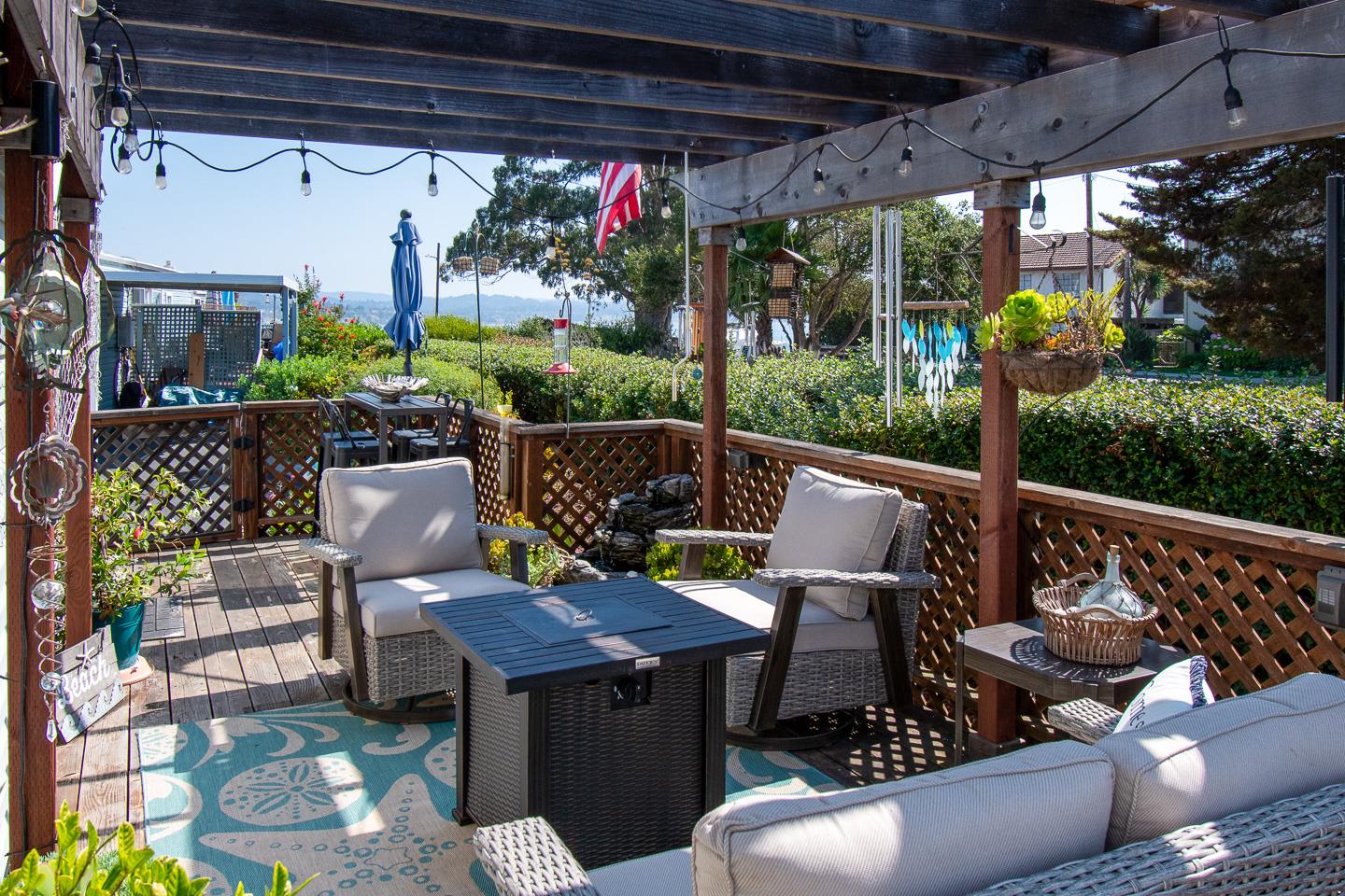 Detail Gallery Image 1 of 1 For 750 47th #5,  Capitola,  CA 95010 - 2 Beds | 1 Baths